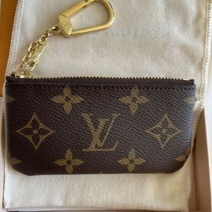 Louis Vuitton Key Pouch Monogram Classic
